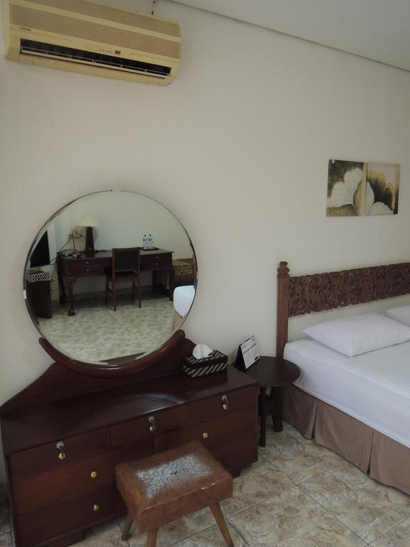 Rumah Polonia Guest House Giacarta Camera foto