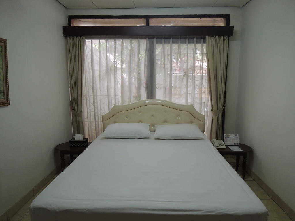 Rumah Polonia Guest House Giacarta Camera foto