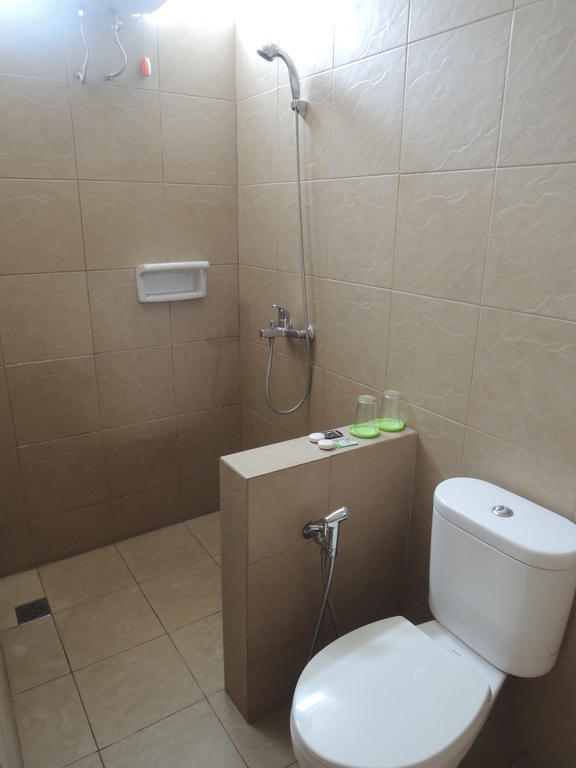 Rumah Polonia Guest House Giacarta Camera foto