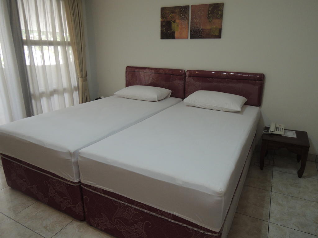 Rumah Polonia Guest House Giacarta Camera foto